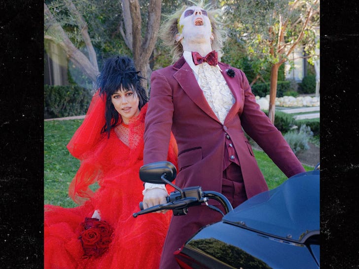 1031 travis barker kourtney k halloween 2