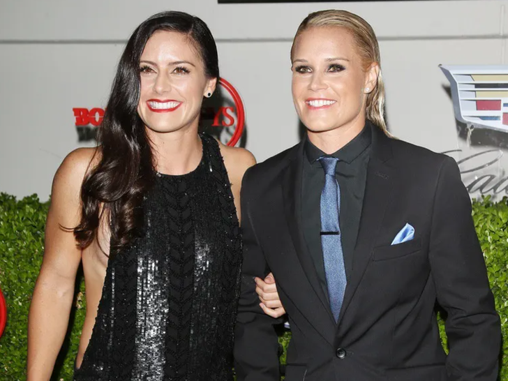Ashlyn Harris and Ali Krieger Together