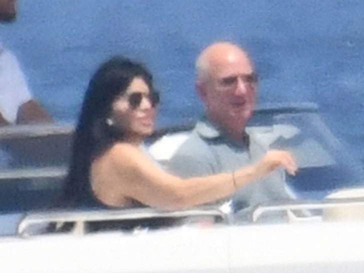 0627-Jeff-Bezos-Sardinia-SUB-3