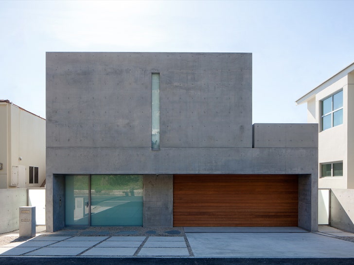 24844 malibu road The Oppenheim Group 8