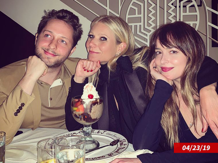 Gwyneth Paltrow and dakota instagram