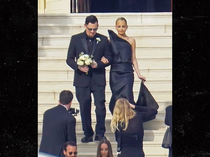 cb39a2d5e51b4c4199a9344db6237d41_md nicole richie joel madden