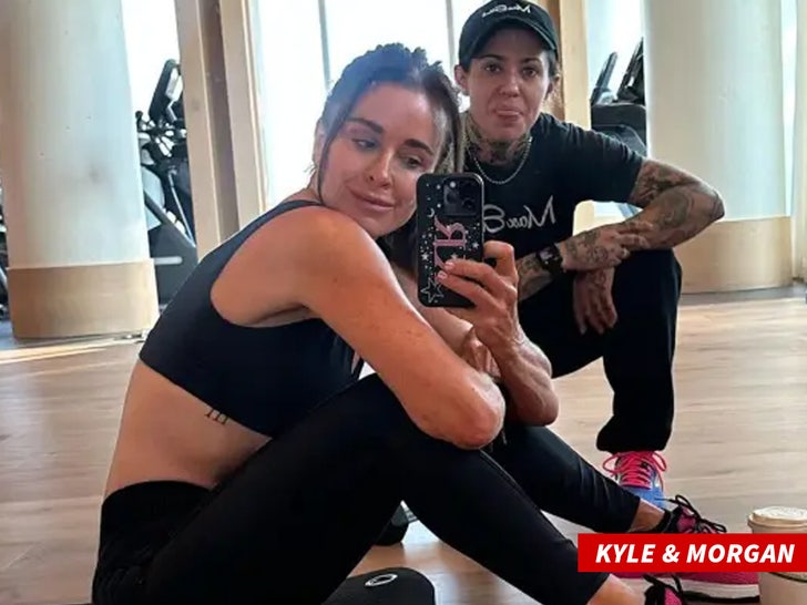 cdf287bb28584803ba4fb6f09999076d_md Kyle & Morgan