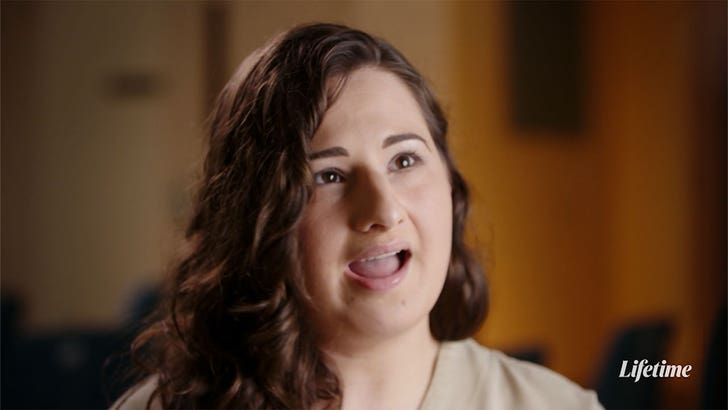 ce967e6c88714338ac6b2a8ab00e2fff_md 010424-gypsy-rose-blanchard-lifetime-kal