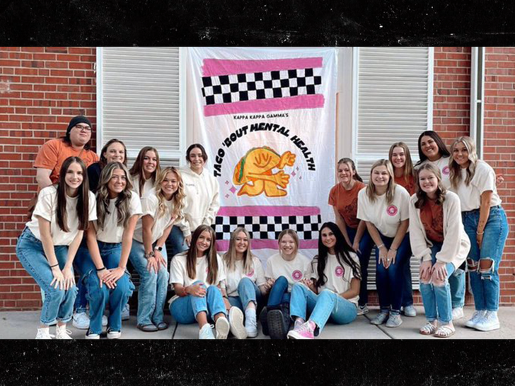 cfc3bd2504104fec8231b5e7df492509_md-1 Caitlyn Jenner twitter photo