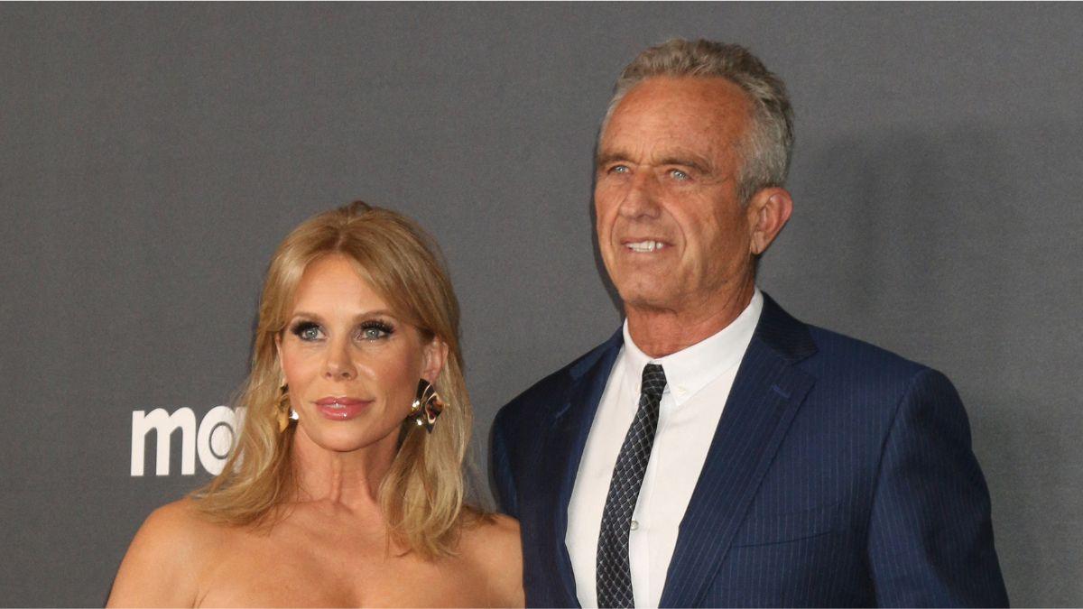 After appearing on 'The View,' Hines reportedly lost friends who no longer talk politics with her.