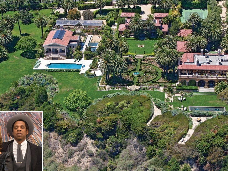 Stars Who've Lived in Malibu