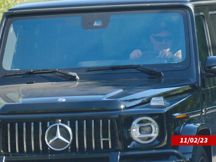 Matt LeBlanc driving