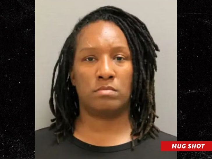 Carlisha Hood mug shot 1