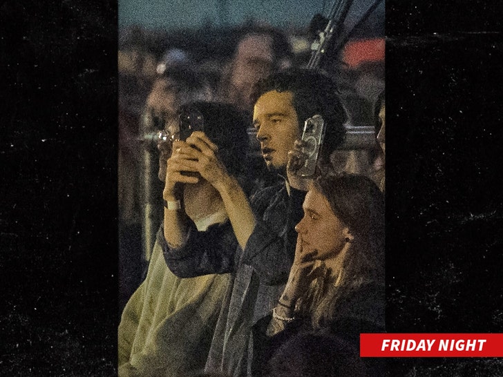 dcfba3689b7d4e79b582649428b3bfbb_md Matt healy at Taylor Swift concert mega 2