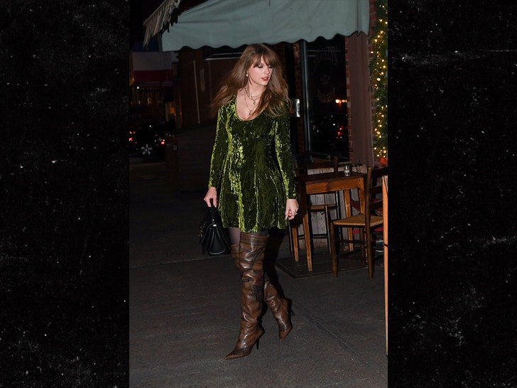 taylor swift and blake lively out to dinner