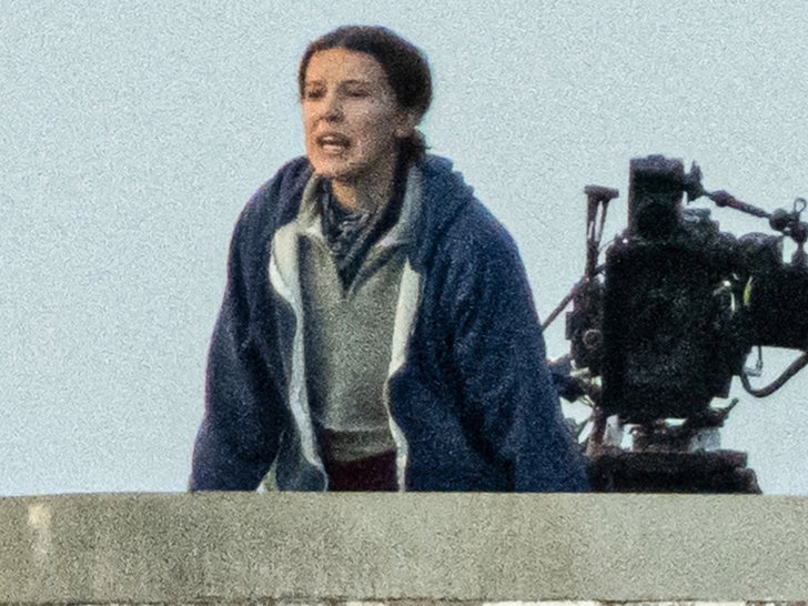 df5163c2322042e98124b1fc78eb5a87_md 0119-Stranger-Things-On-Set-Sneak-Peek-photos-primary-2