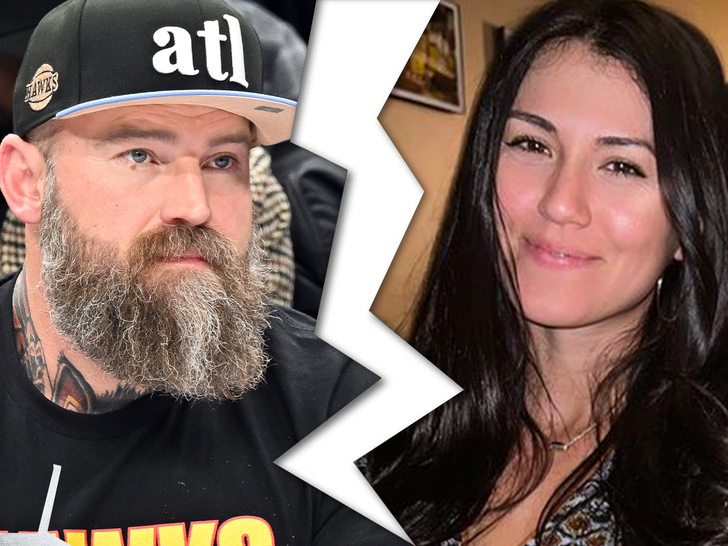 e22f29d8a7ee4218909e27d0685b0eef_md Zac Brown Kelly Yazdi