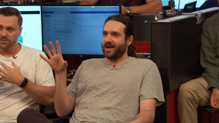 e30a46c09c52483482408a4f4568eb77_md 072723_tv_clips_drake_AR_filter.01_00_13_27.Still001