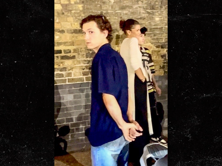 Tom Holland's driver leaves without him