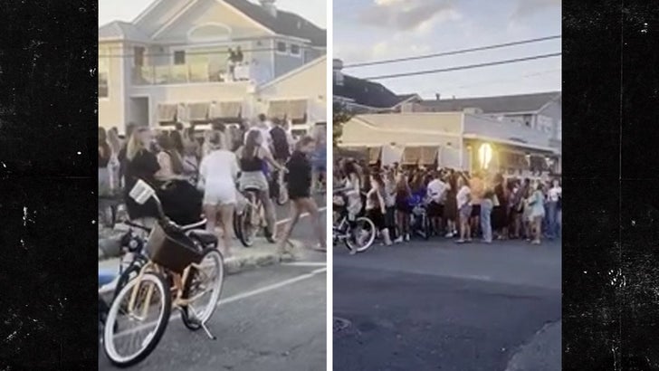 081923-taylor-swift-kal