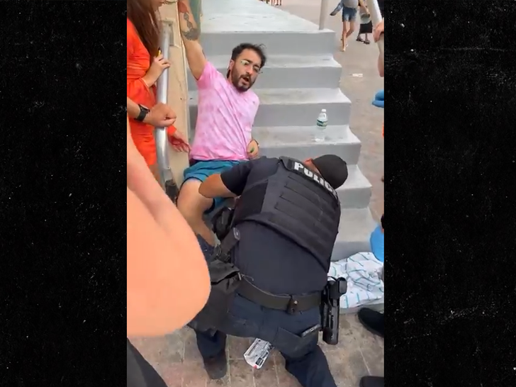 e3e40e41ca7f4c4bbd22dddf223ca3eb_md man shot leg