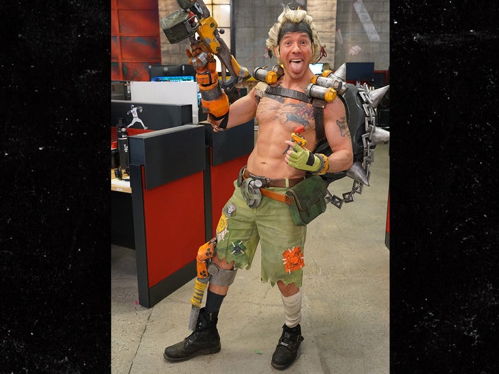 1031-TMZ-staff-halloween-costumes-2023-photos-primary-5