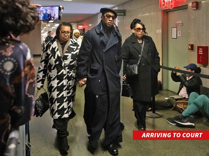 jonathan majors arriving to court dec 4 ap 1
