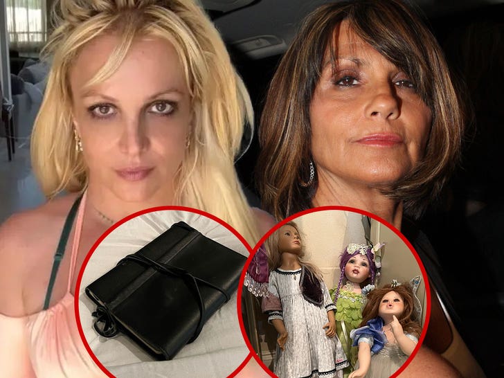 1109 britney spears lynne speras alamy comp 2