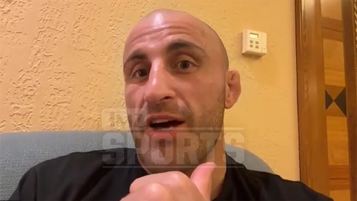 101823_alexander_volkanovski-KAL