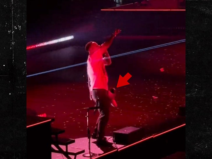 041423-kane-brown-boot-sub2