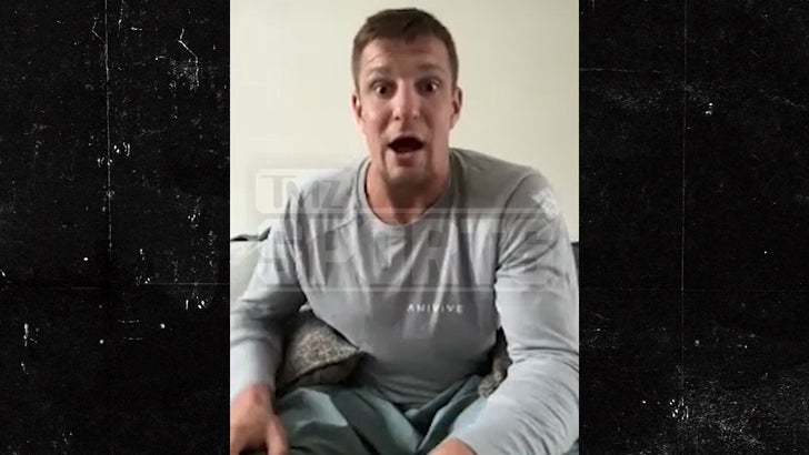 e85e091d184e420ca623ea90f52d454a_md 040523-rob-gronkowski-kal