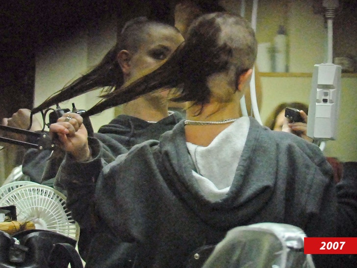 britney spears shaved head bauer griffin 1