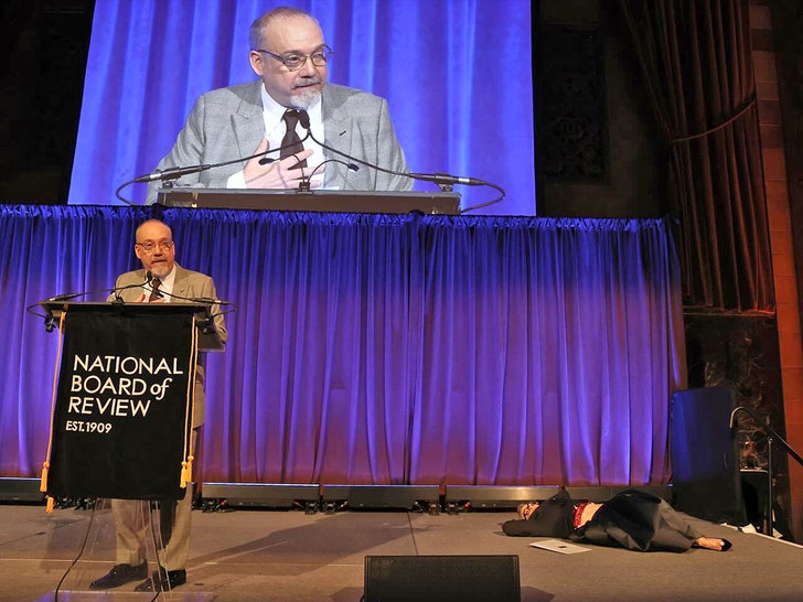 e93c96f01c344a6aba685a5f44249777_md Paul Giamatti amy sedaris