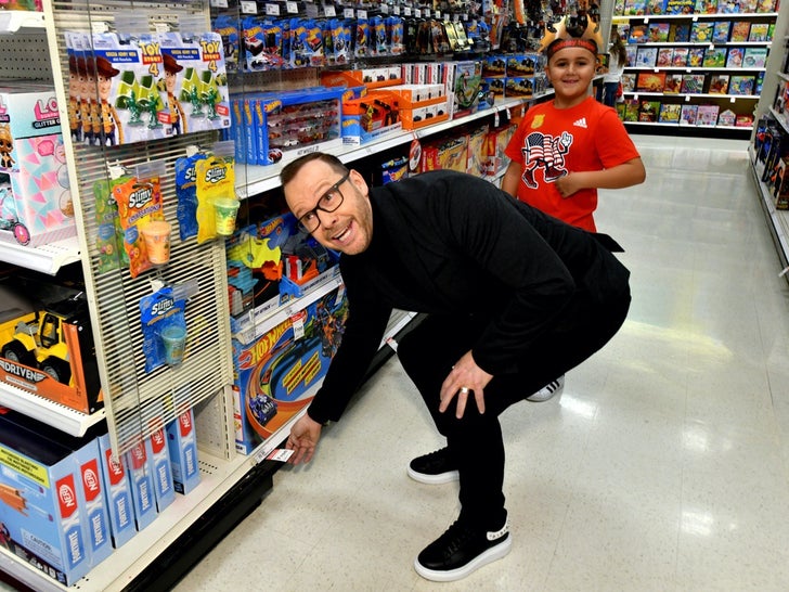 Stars Shopping At Target
