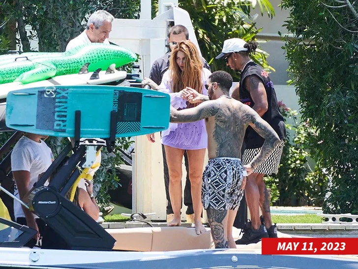 lewis hamiltona and shakira mega 1