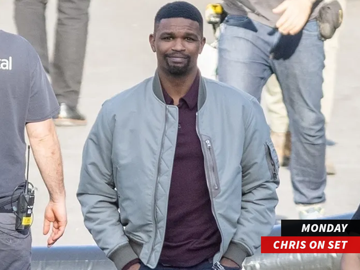 jamie foxx double chris on set monday