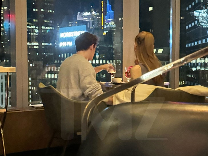ariana grande and ethan slater at dinner tmz 1