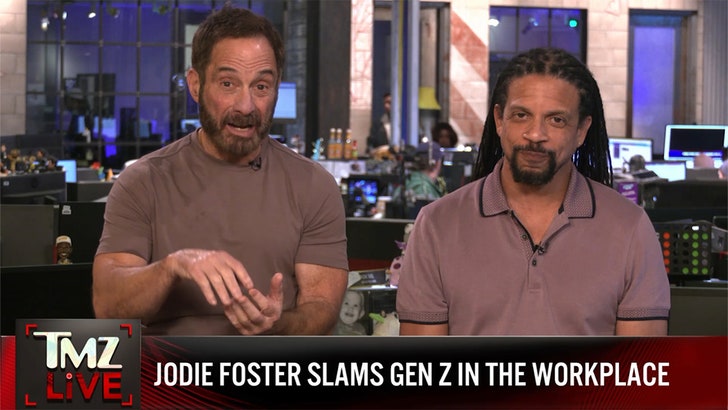 f65c113f8a9c442b8cf216afb57fb3b4_md 010824_tmz_live_jodi_foster_kal