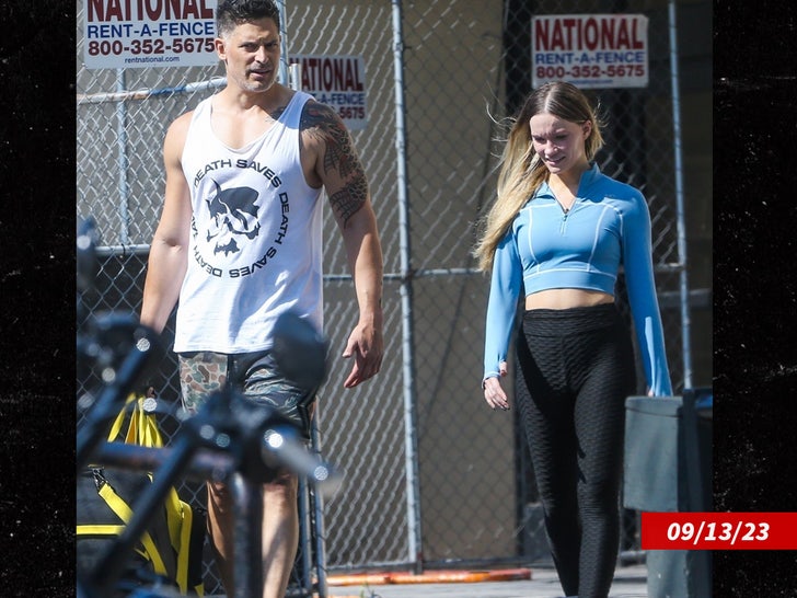 0915 joe and caitlin backgrid