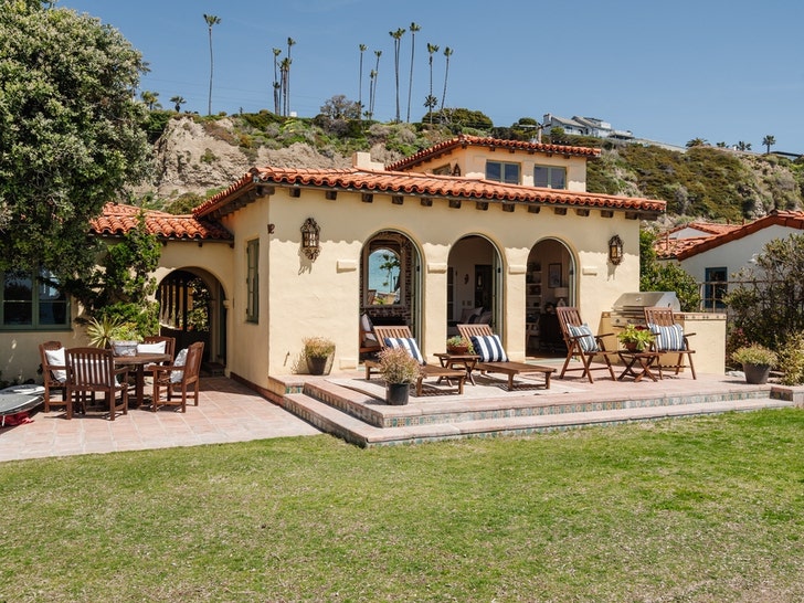 Anthony Edwards Doheny Family Beach House Photos  19