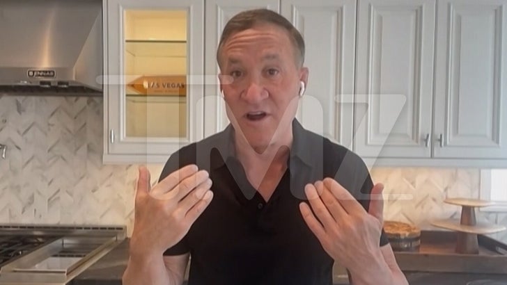 fab2db71cf384453a93f0311981a84c0_md-1 080923-terry-dubrow-kal