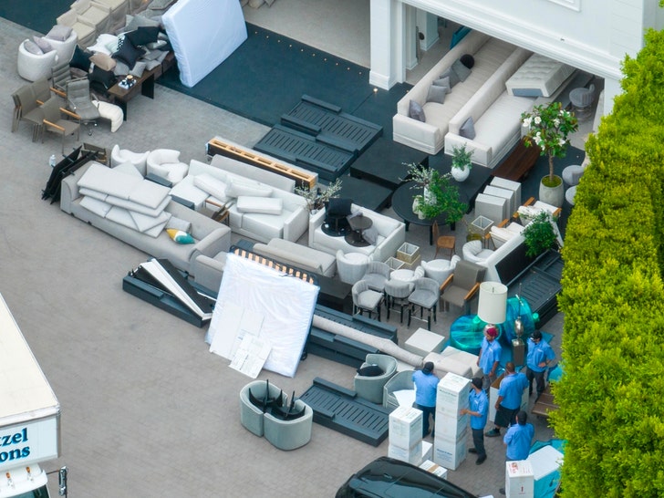 fb4c0e69c5274799bda341243ecd1d57_md beniifer moving