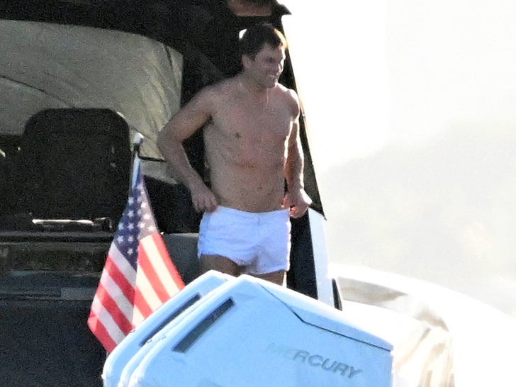 tom brady shirtless