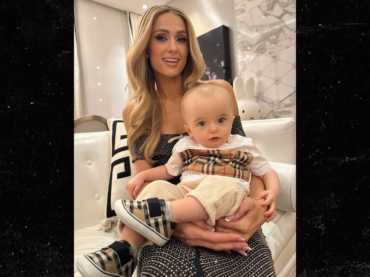 paris hilton and baby pheonix insta 2