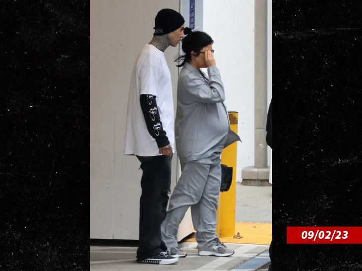 kourtney kardashian travis barker