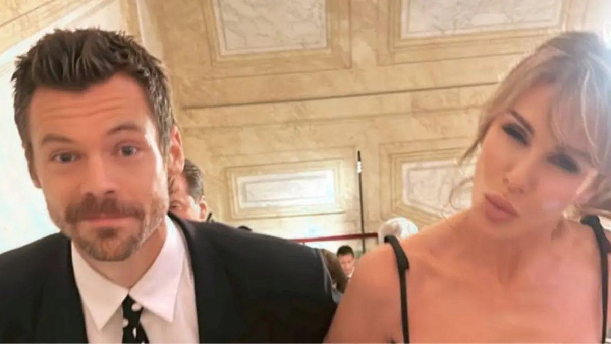 Styles was seen linking arms with Radziwill.