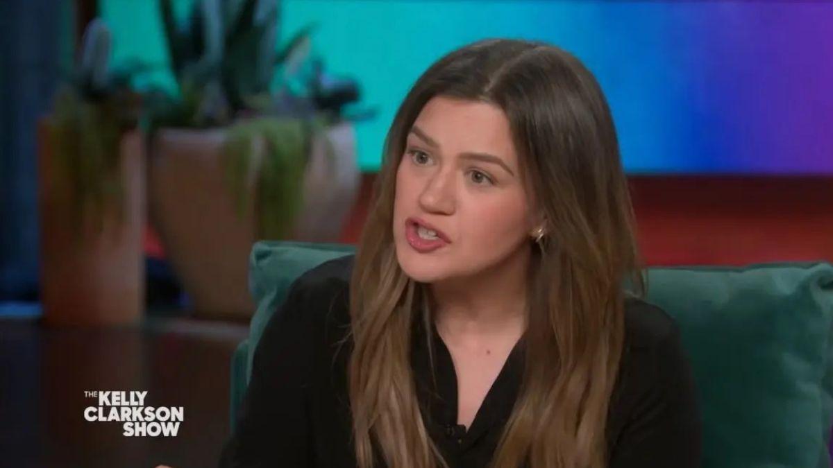 Photo of Kelly Clarkson