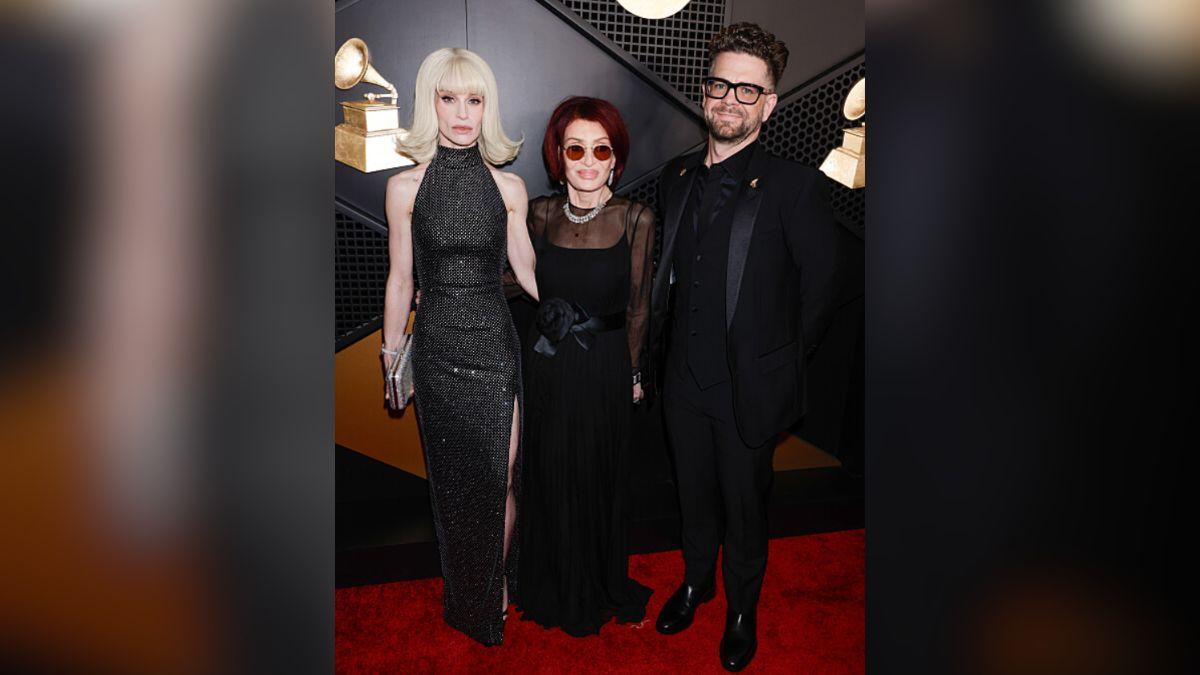 kelly-osbourne-thin-grammys-1770005633289 Photo of Kelly, Sharon and Jack Osbourne
