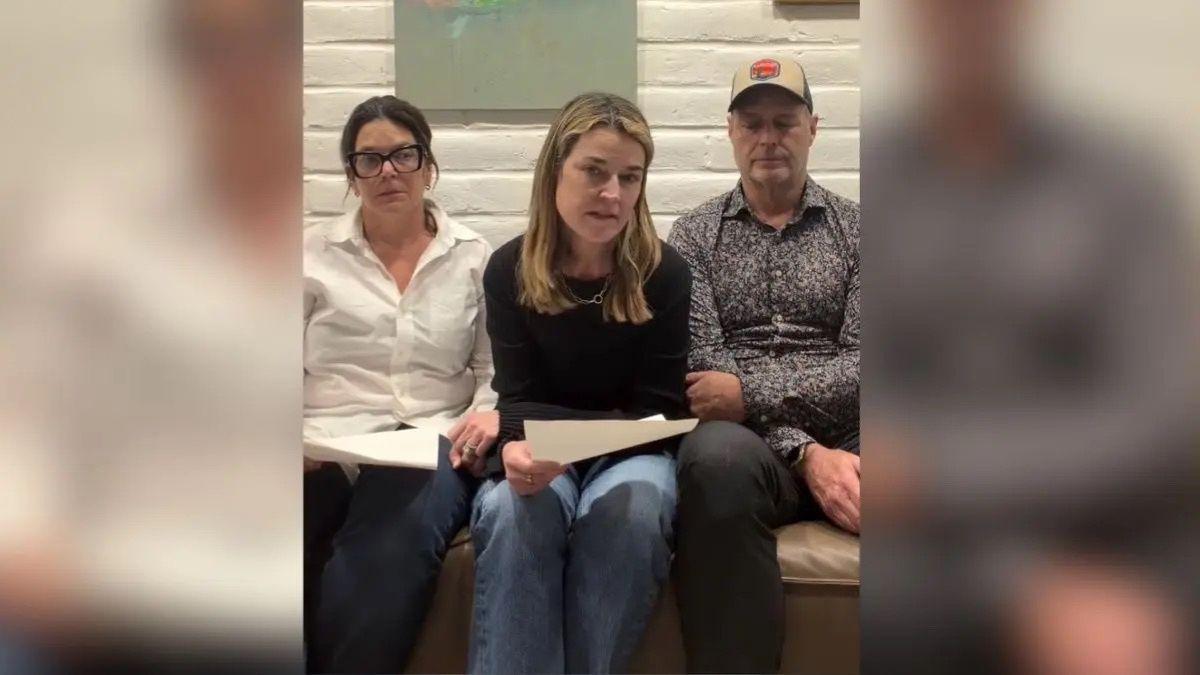 Photo of Savannah Guthrie and her siblings