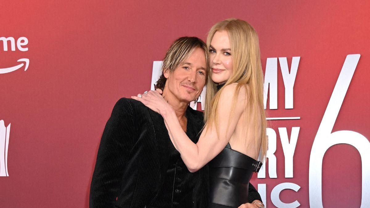 Keith Urban is said to regret the split as friends urge Nicole Kidman not to let him back into her life.