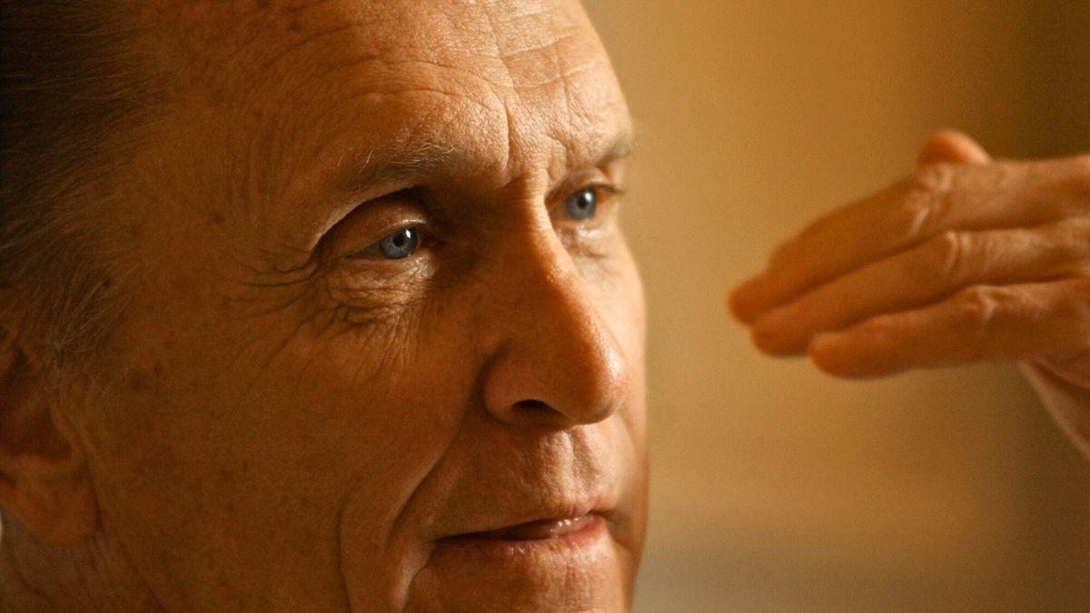 robert-duvall-hollywood-war-passion-project-1771349667989 Photo of Robert Duvall