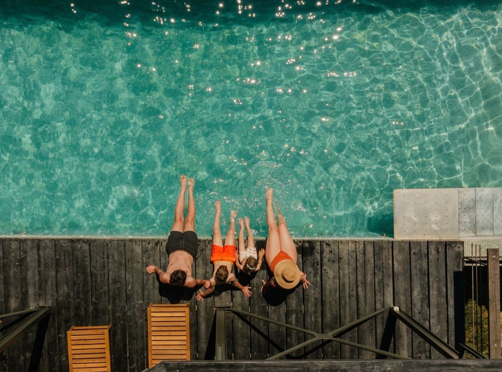 shop_kid friendly hotels_hero