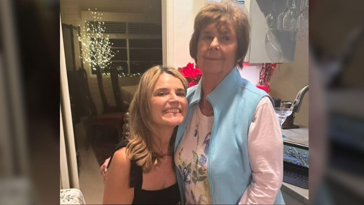 Photo of Savannah and Anna Guthrie