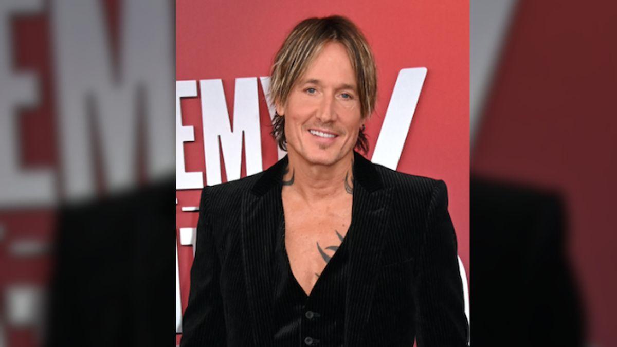 An insider claimed the daughters view Urban as an 'insensitive dog' and are firmly supporting Nicole Kidman during the divorce.